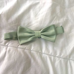 Dusty Sage Men’s Bow Tie